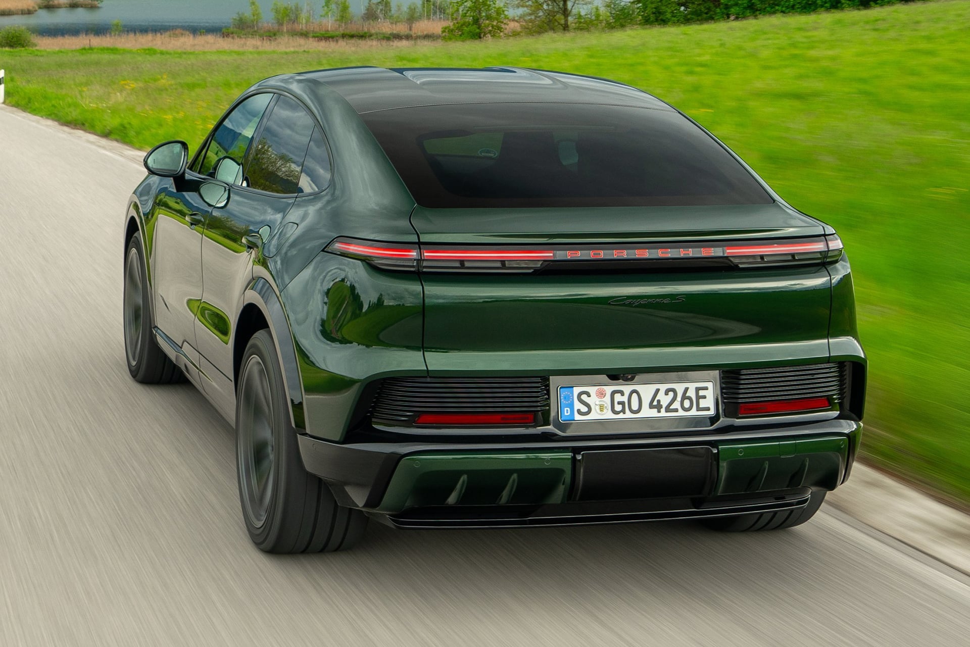 porsche cayenne s coupe electric43