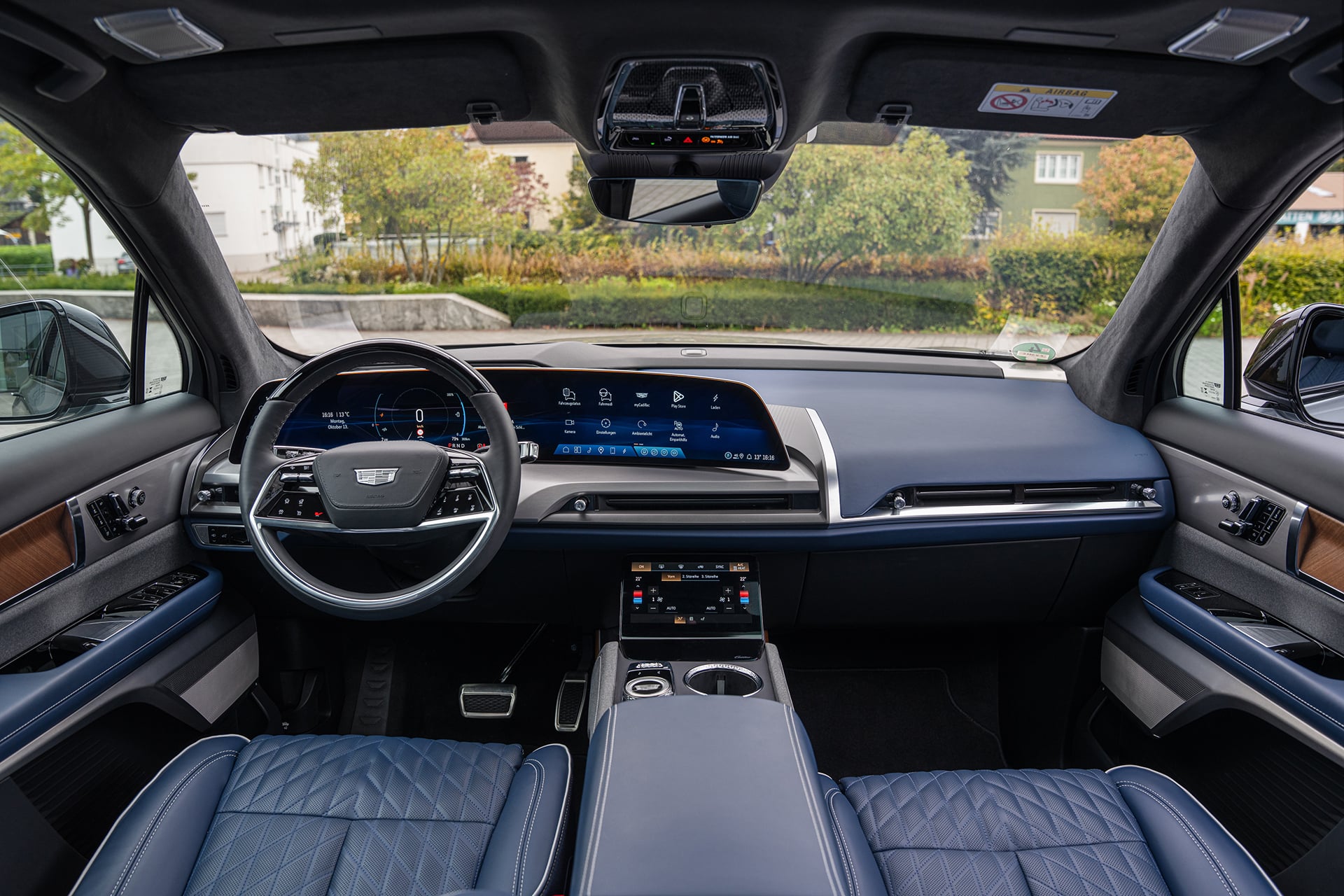 Cadillac Vistiq: German Luxury Car Of The Year