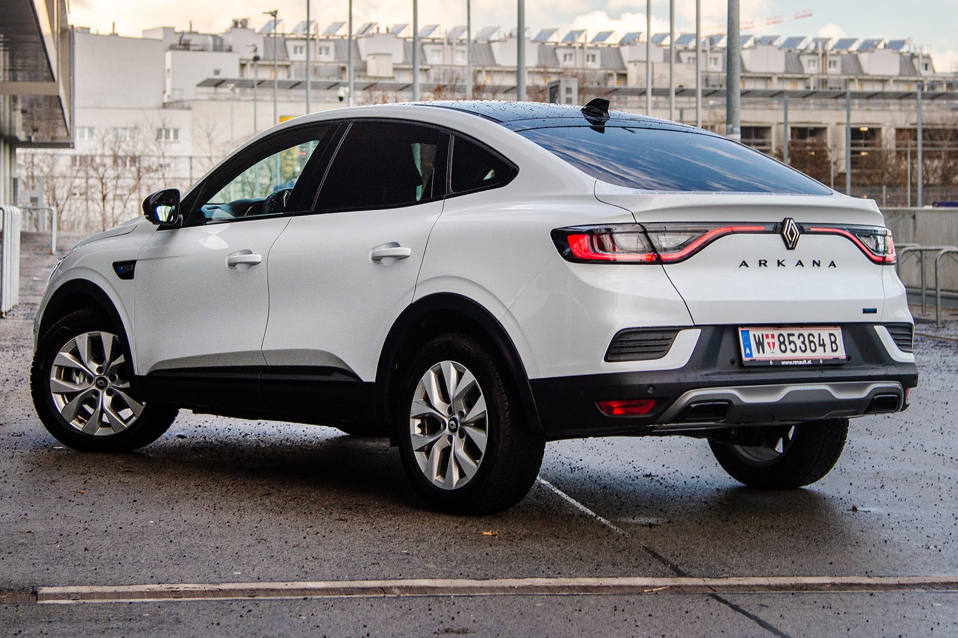 Novo Renault Arkana deverá ser produzido no Brasil com base no Geely EX5