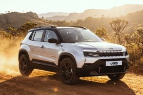 jeep avenger 85anos 0001 1 copia