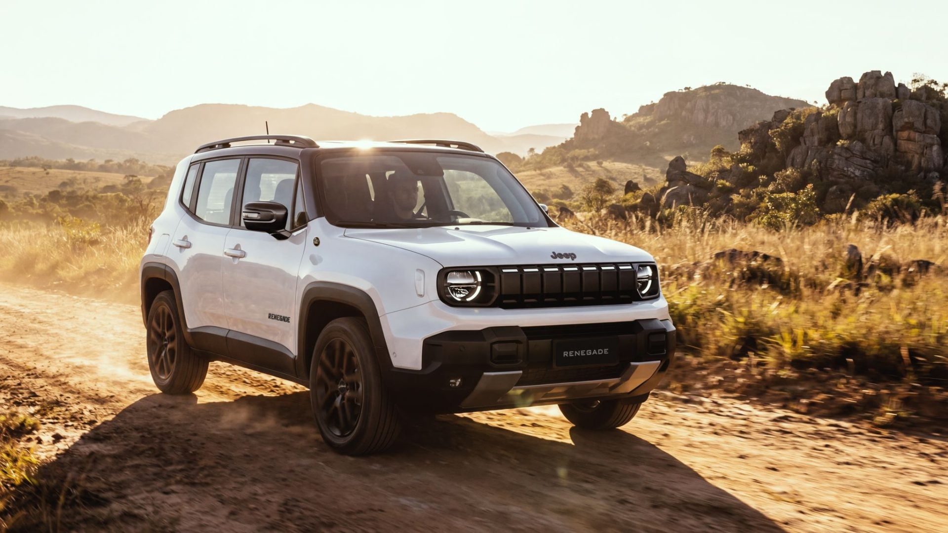 Jeep Renegade 85 años 0001