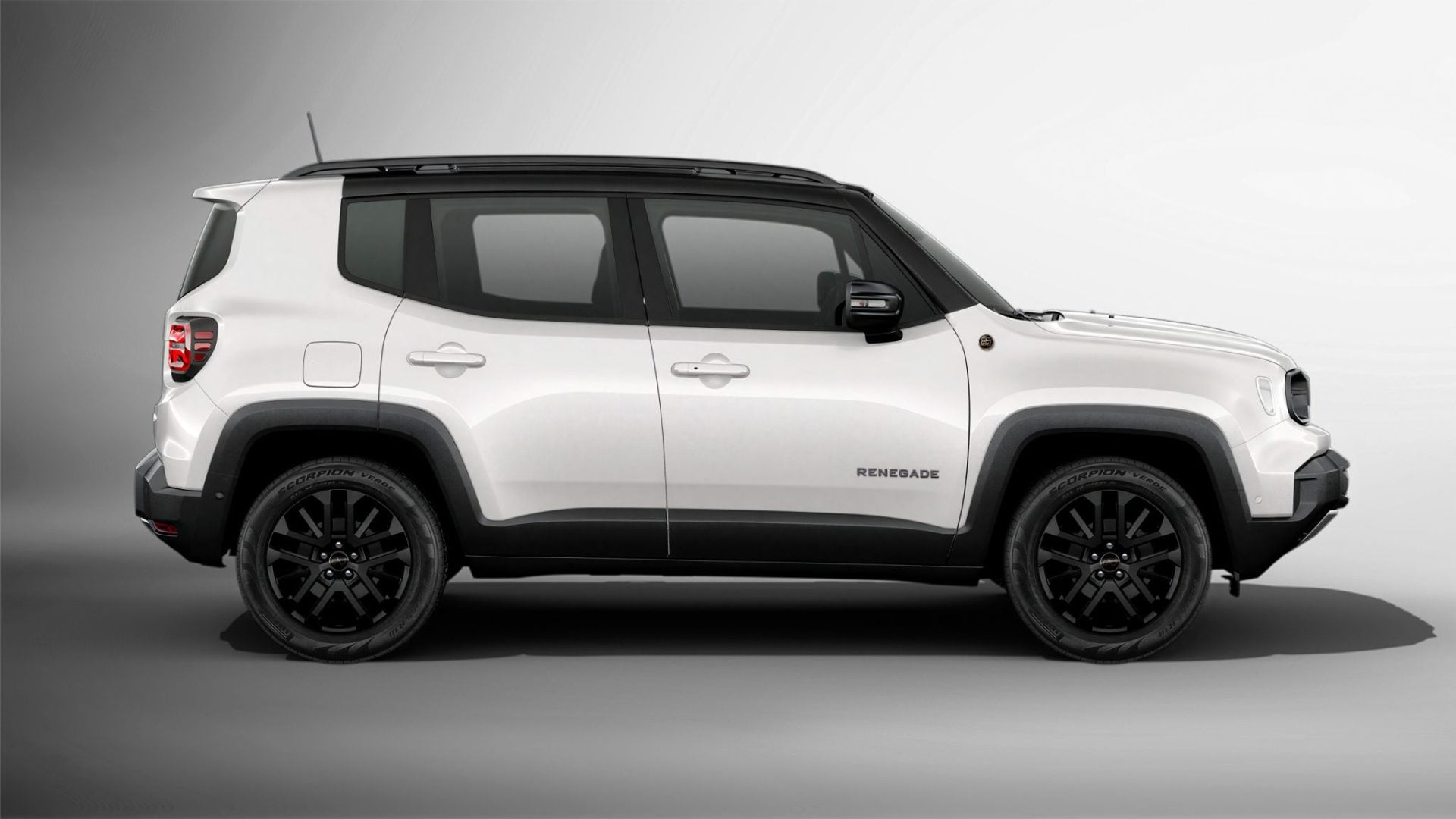 Jeep Renegade 85 años 0003