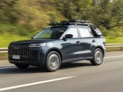Jaecoo 5 Prestige 2027 azul frente em movimento (3)