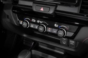 Honda City Hatchback RS 2027 interior comando do ar condicionado duas zonas