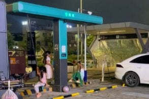 Crianças cabo BYD Foto Reproducao Weibo