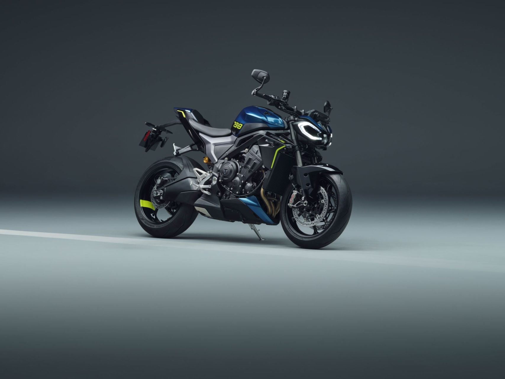 Triumph Street Triple 798 RS (2)