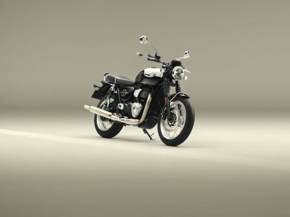 Triumph Bonneville T40 (2)