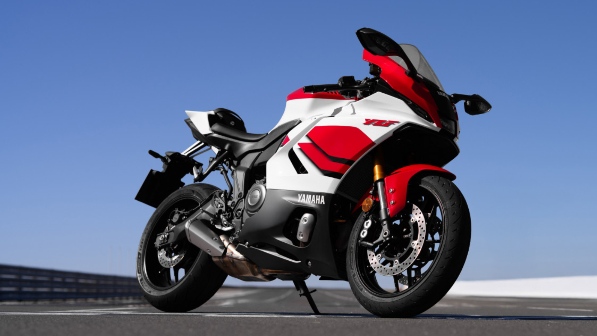 Yamaha R7 (1)