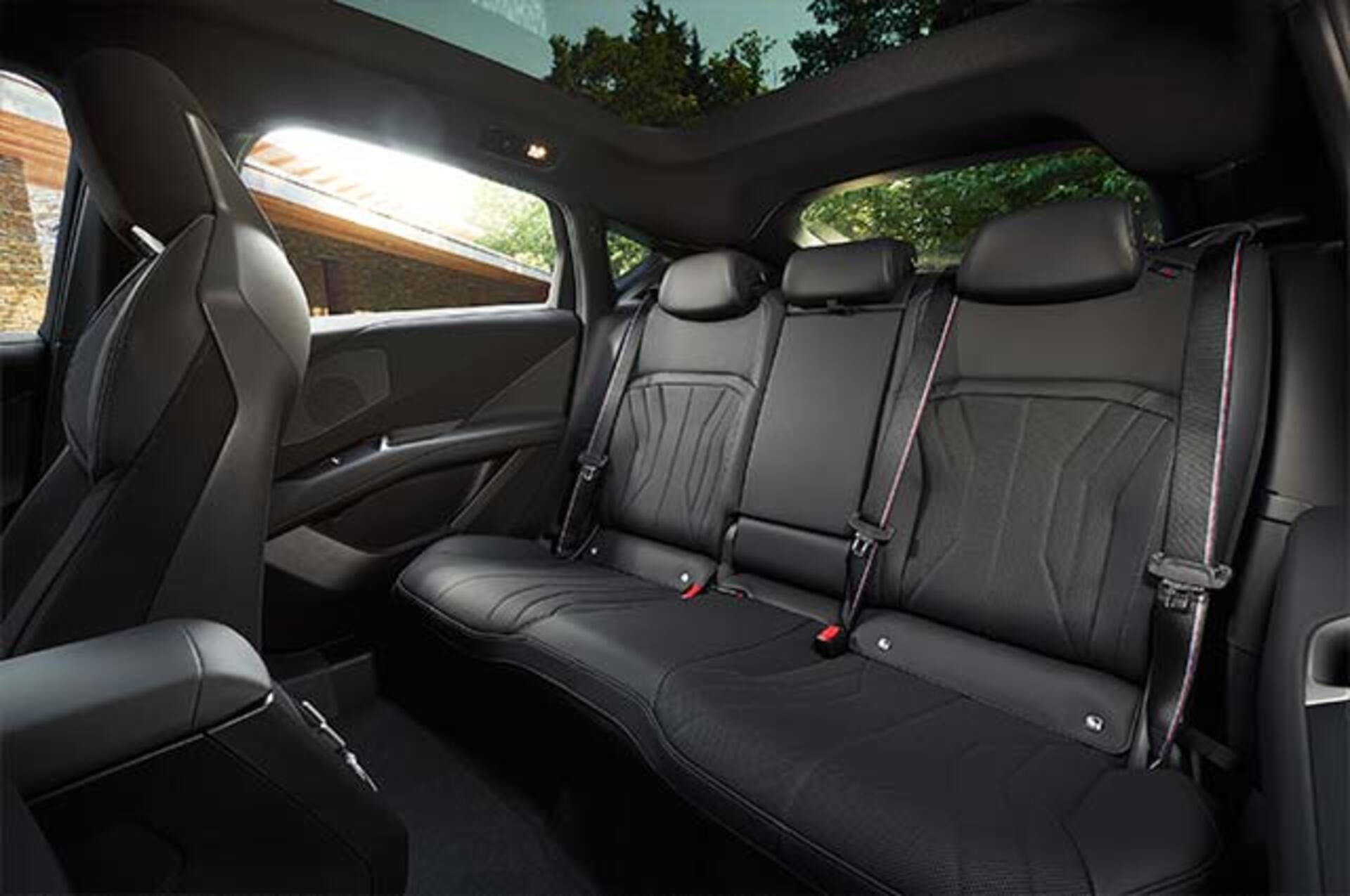 BMW iX4 7