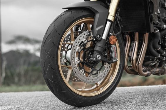 Honda CB1000 Hornet (14)