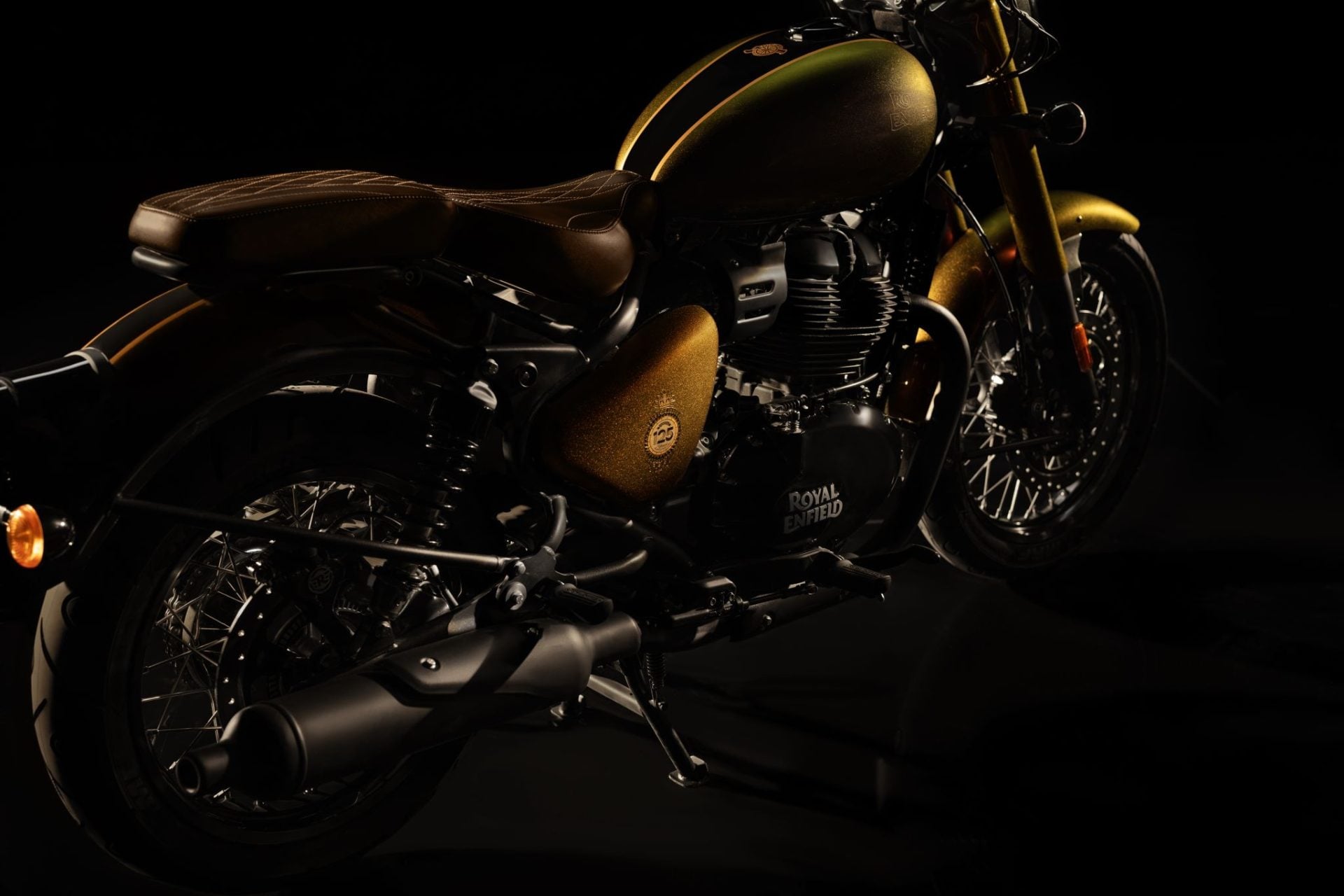 Royal Enfield Classic 650 Hypershift 125th Anniversary Edition (4)
