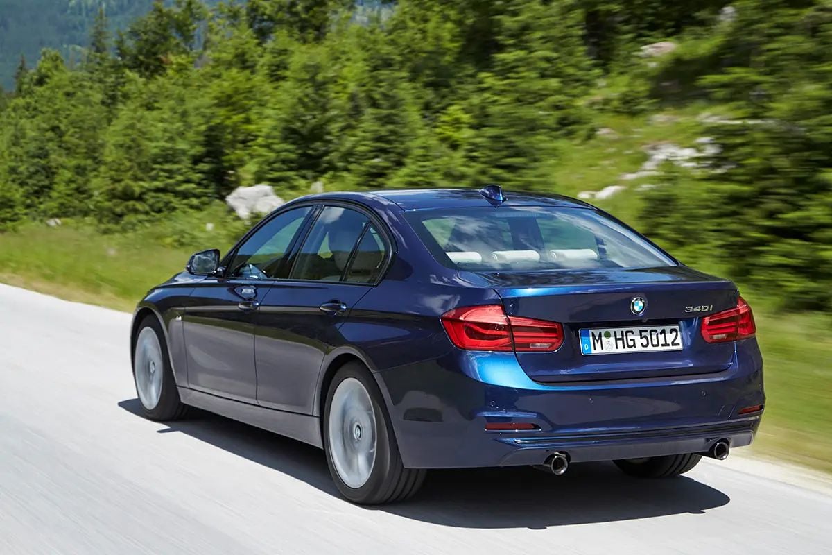 bmw 320i 2016 traseira