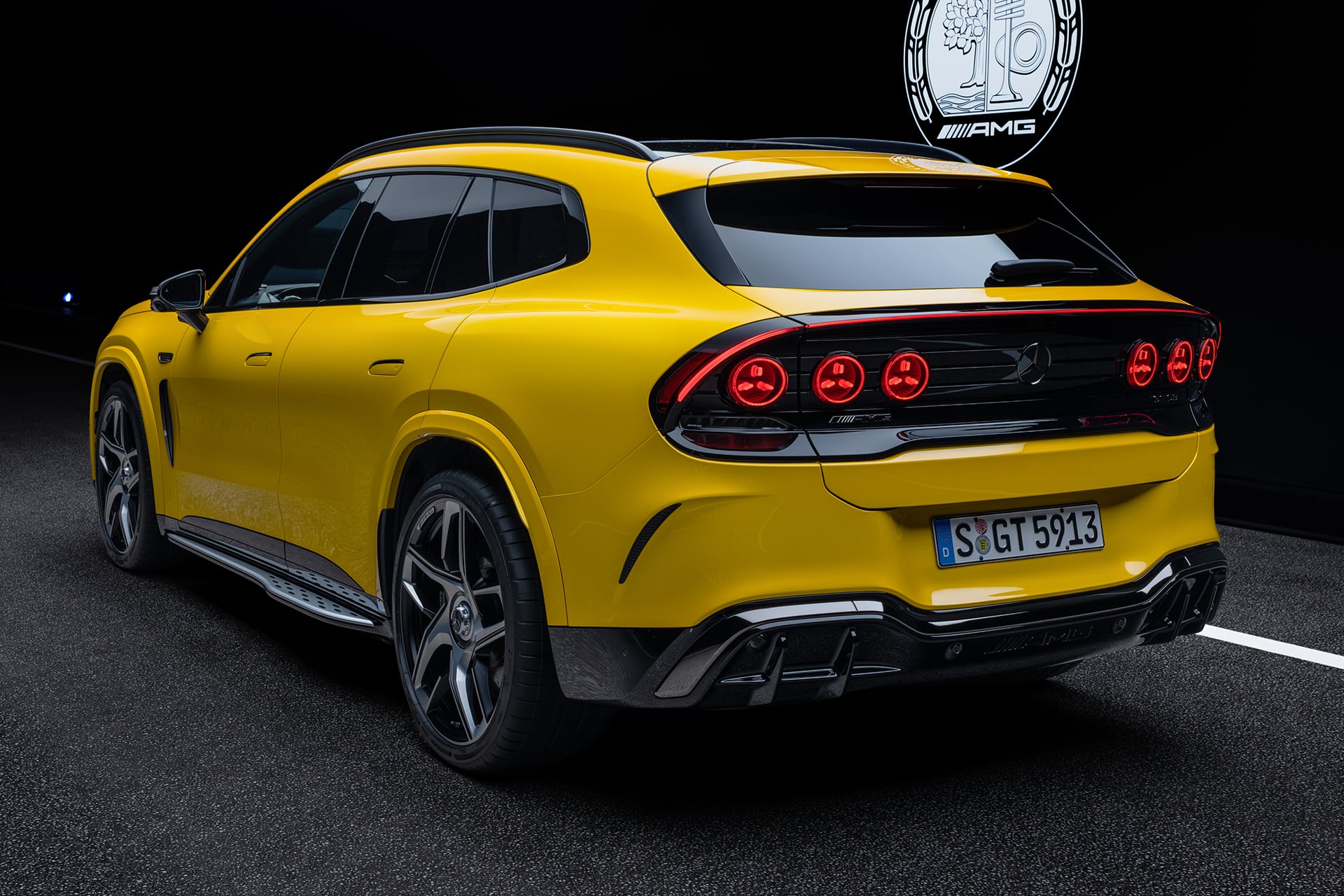 High Tech SUV mit Sportwagen DNA: Der neue Mercedes AMG GT SUV High tech SUV with sports car DNA: The new Mercedes AMG GT SUV