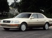 lexus ls 400 bege frente parado