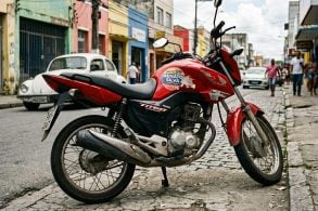 moto ficitia criada pelo gemini
