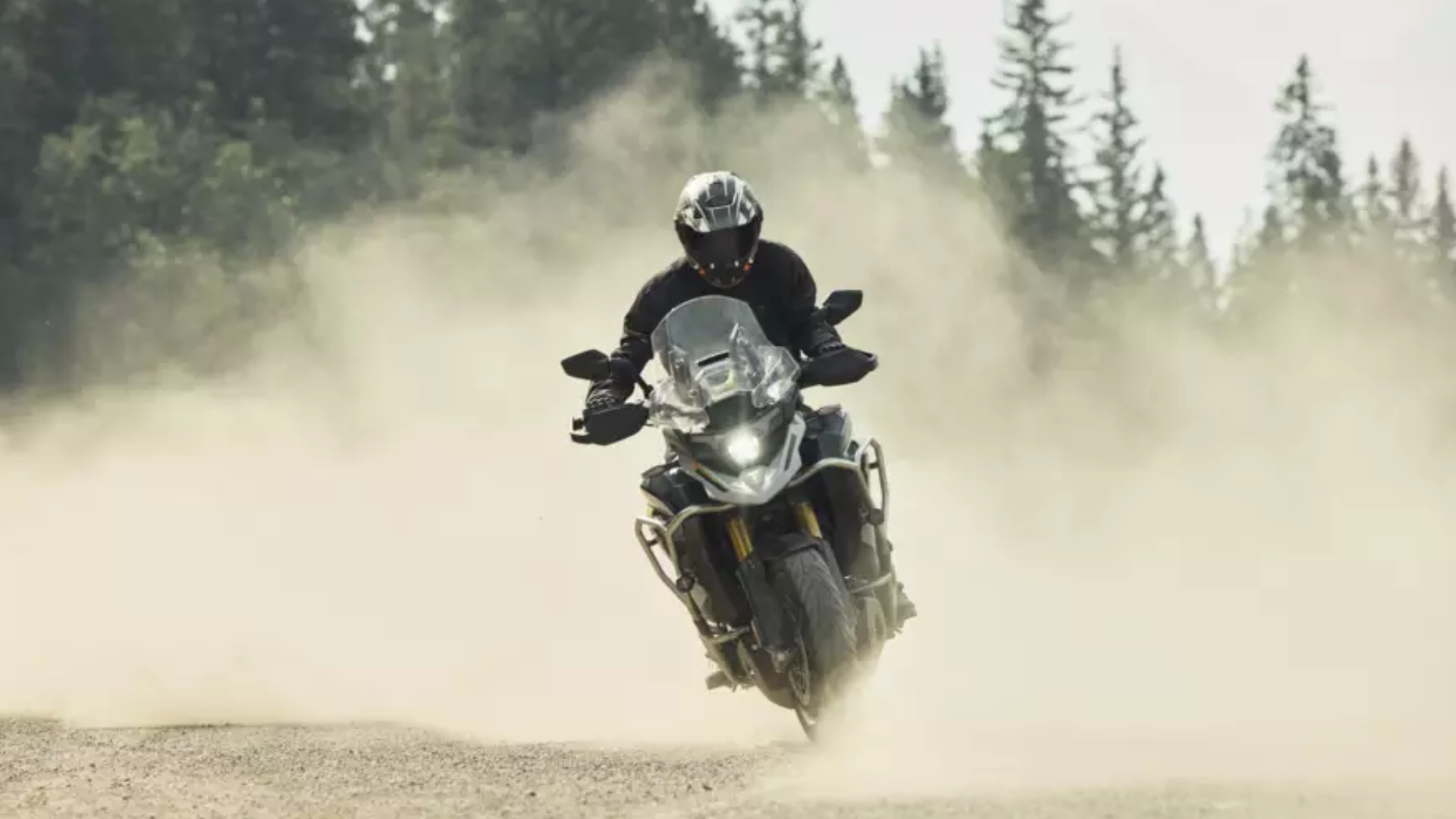 Triumph Tiger 1200 (3) Triumph Tiger 1200 (3)
