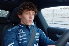 kimi antonelli domina un formula 1 pero algo se le complica al maniobrar con un mercedes de 1169 cv 2026117259 1793080627 1