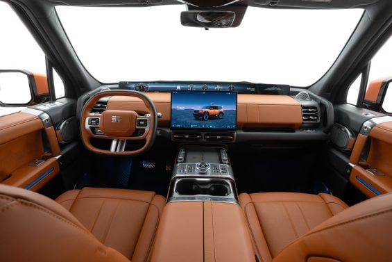 Jetour G700 interior painel laranja