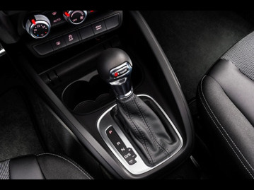 audi a1-14-tfsi-s-tronic-sportback-attraction-2018 cambio