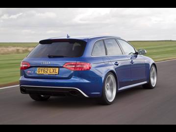 audi rs4-42-fsi-avant-s-tronic-quattro-2015 traseira