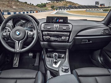 bmw m2-30-2017 painel