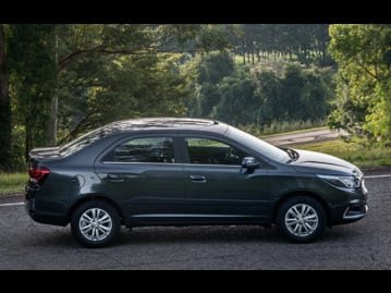 chevrolet cobalt-ltz-14-8v-flex-2017 lateral