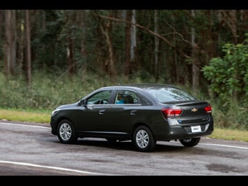 chevrolet cobalt-ltz-14-8v-flex-2017 traseira