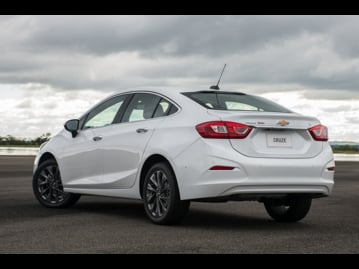chevrolet cruze-lt-14-16v-ecotec-autflex-2017 traseira