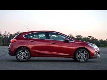 chevrolet cruze-sport6-ltz-14-16v-ecotec-flex-aut-2017 lateral