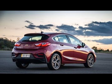 chevrolet cruze-sport6-ltz-14-16v-ecotec-flex-aut-2017 traseira