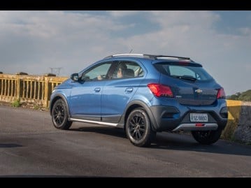 chevrolet onix-activ-14-aut-2019 traseira