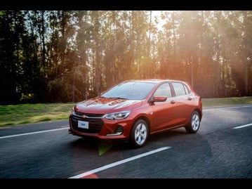 chevrolet onix-lt-10-turbo-2020 frente