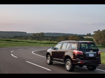 chevrolet trailblazer-28-ctdi-ltz-7l-4wd-2017 traseira