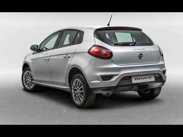 fiat bravo-essence-18-16v-flex-2016 traseira