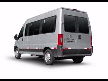 fiat ducato-23-tdi-multijet-minibus-15-lug-teto-alto-2017 traseira