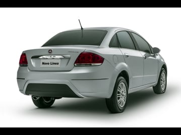 fiat linea-18-16v-essence-2016 traseira