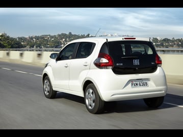 fiat mobi-evo-like-10-flex-2018 traseira