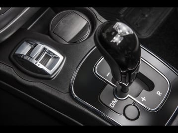 fiat punto-blackmotion-dualogic-18-flex-2015 cambio