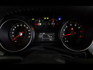 fiat punto-essence-16-16v-flex-2017 instrumentos