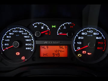 fiat strada-adventure-18-etorq-dualogic-flex-cab-dupla-2017 instrumentos