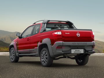 fiat strada-aventure-locker-18-16v-dualogic-cd-2015 traseira