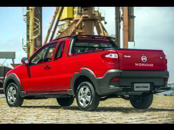 fiat strada-working-14-flex-cab-estendida-2016 traseira