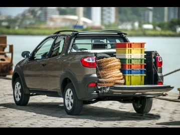 fiat strada-working-14-flexcab-dupla-2016 bagageiro