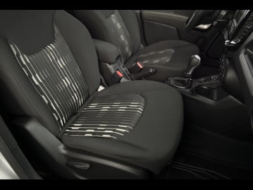 fiat toro-freedom-18-at6-4x2-flex-2017 bancos