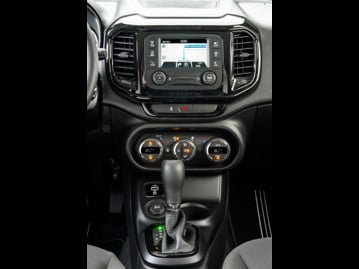 fiat toro-freedom-20-diesel-at9-4x4-2018 cambio
