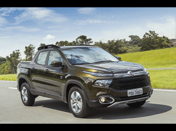 fiat toro-freedom-20-diesel-at9-4x4-2019 frente