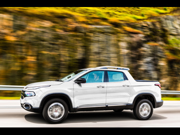 fiat toro-volcano-24-at9-flex-2019 lateral