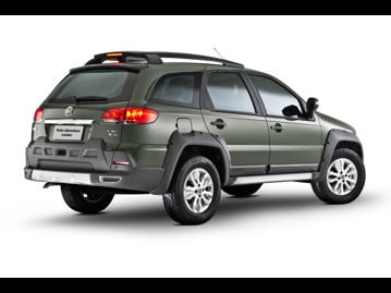 fiat weekend-adventure-locker-18-16v-etorq-2015 traseira