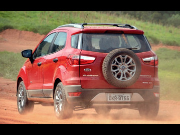 ford ecosport-freestyle-20-16v-flex-4wd-2015 traseira