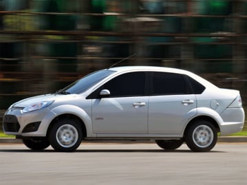 ford fiesta-sedan-se-plus-16-rocam-flex-2014 lateral